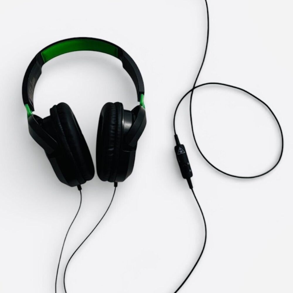 Turtle Beach Gaming Headset – Over-Ear Wired Headphones – Missing microphone - Picture 5 of 6